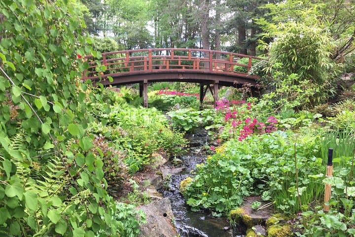 Butchart & Beyond: Grand Victoria Private Gardens, Castles & Wineries Tour photo 3