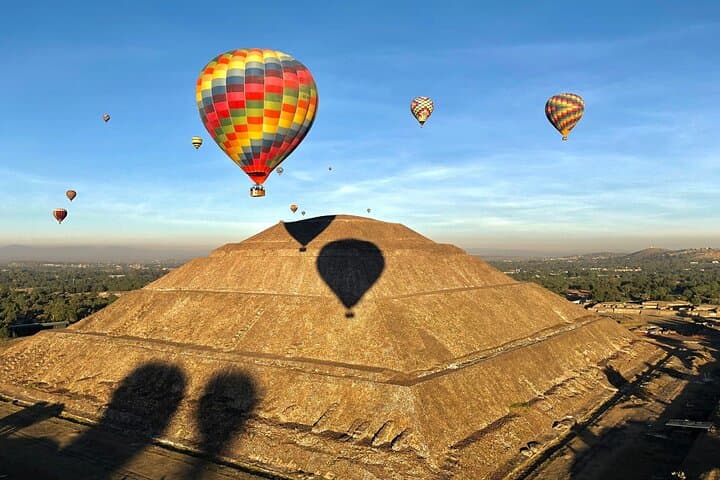Teotihuacan Pyramids & Mexico City Historic Center: Full-Day Excavation and City Walk photo 5