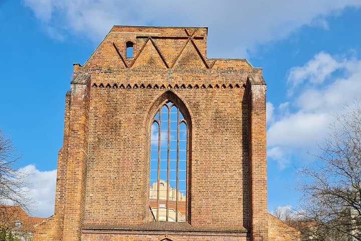 Berlin Street Art & Medieval History Walking Tour — Museums, Murals & the Old City Wall photo 4
