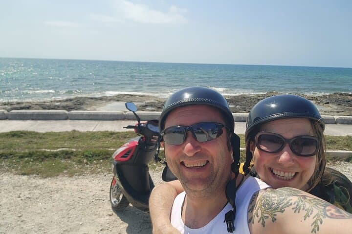 Scooter Rental in Nassau: Explore New Providence on a 150cc Scooter photo 4