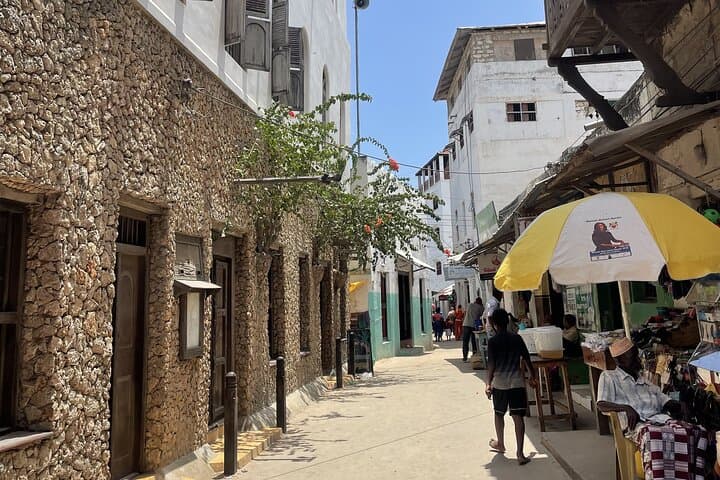 Lamu Old Town Walking Tour: Explore Swahili Streets, Fort, and Craft Workshops photo 3