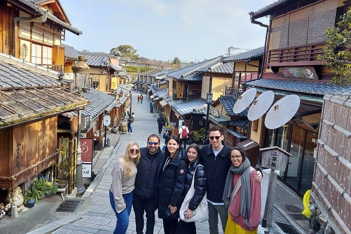 Kyoto Early Morning Private Walking Tour: Temples, Tea & Licensed Guides photo 5
