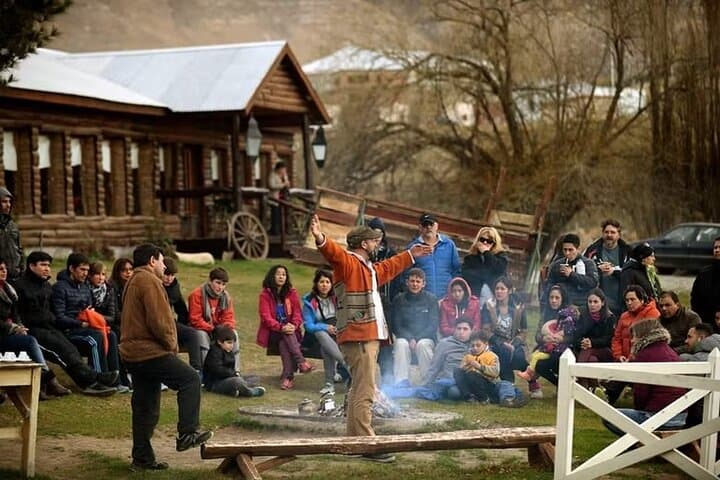 Estancia 25 de Mayo: Patagonian Ranch Dinner & Horseback Experience
