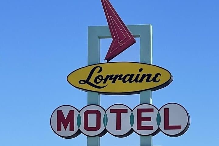 Brews, Blues & BBQ: Self-Guided Walking Tour of Downtown Memphis