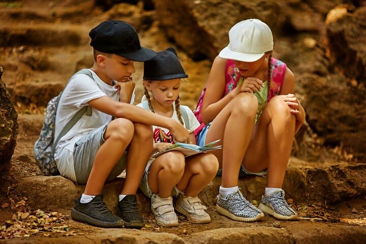 Athens Mythical Treasure Hunt: Family-Friendly Acropolis Walking Adventure