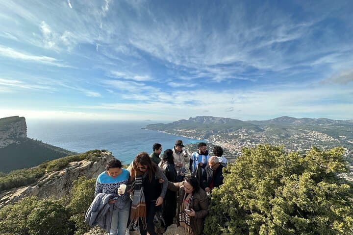Cassis & Marseille Private Coastal Excursion — Calanques, Notre‑Dame de la Garde & Vieux‑Port photo 3