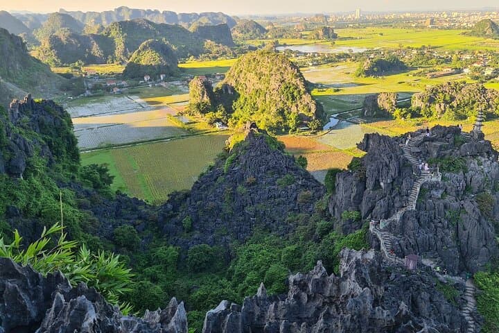 Ninh Binh Day Tour: Mua Cave, Tam Coc & Trang An — Halong Bay on Land photo 4