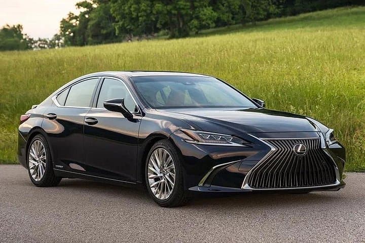 Private Sedan Transfer from Dubai to DXB Airport — 24/7 Lexus Chauffeur Service photo 1