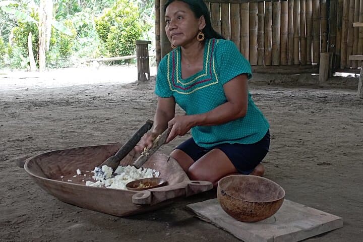 Amazonia 360 Jungle Day Tour: Arajuno River Tubing, Amazoonico & Indigenous Encounters