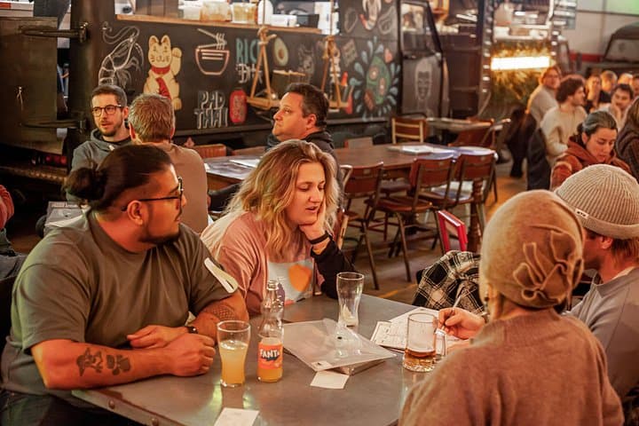 Monday Pub Quiz at El Garaje (Mestalla) — Valencia Trivia Night & Street Food photo 4