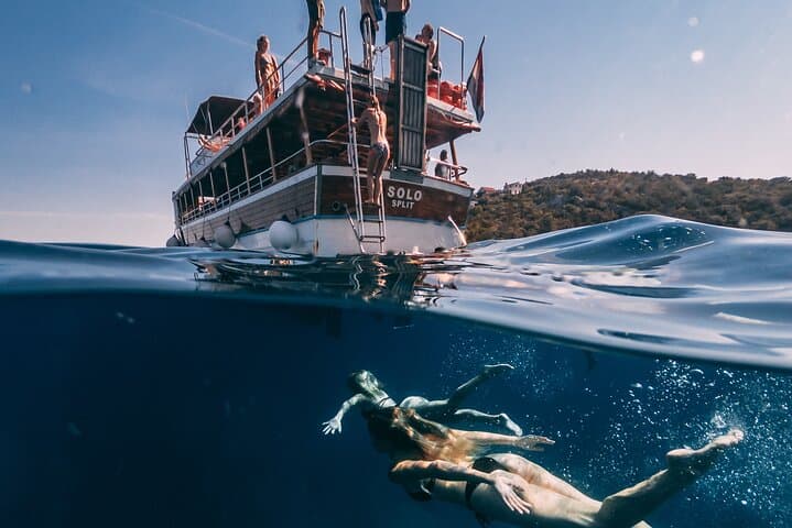 Blue Lagoon & Šolta Island Cruise from Trogir: Snorkel, Lunch & Village Visit photo 4