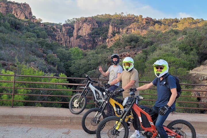 Esterel Electric Motorcycle Coast Ride — 1-Hour Guided Adventure from Saint-Raphaël photo 4