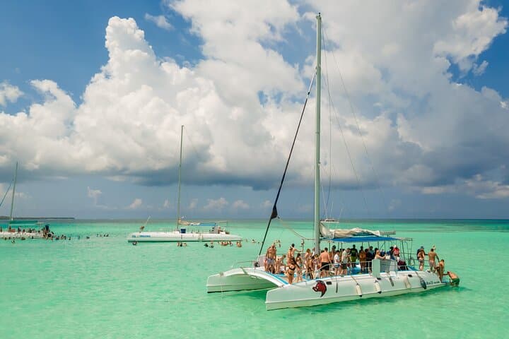 Full-Day Isla Saona Catamaran: Snorkel, Natural Pools & Dominican Buffet photo 2