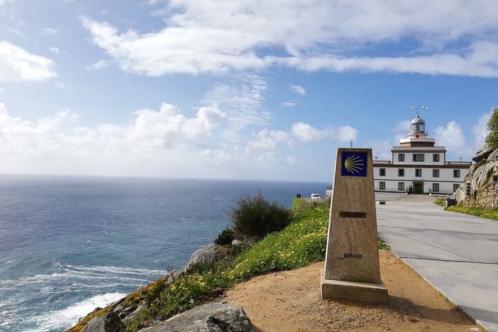 Day Trip to Fisterra & Muxía from Santiago de Compostela — Cape Finisterre Express