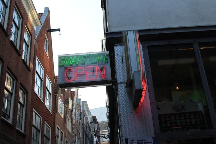 Amsterdam Coffeeshops GPS Walking Tour — Self-Guided App Experience photo 6