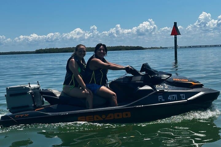 Skyway to Sandbars: 90-Minute Jet Ski Tour from St. Petersburg
