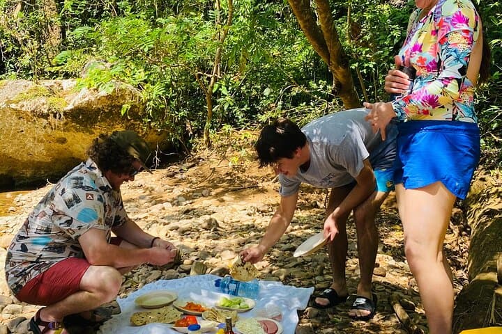 7-Mile Cave Kayaking from Placencia: Full-Day Inland Adventure in Belize photo 4