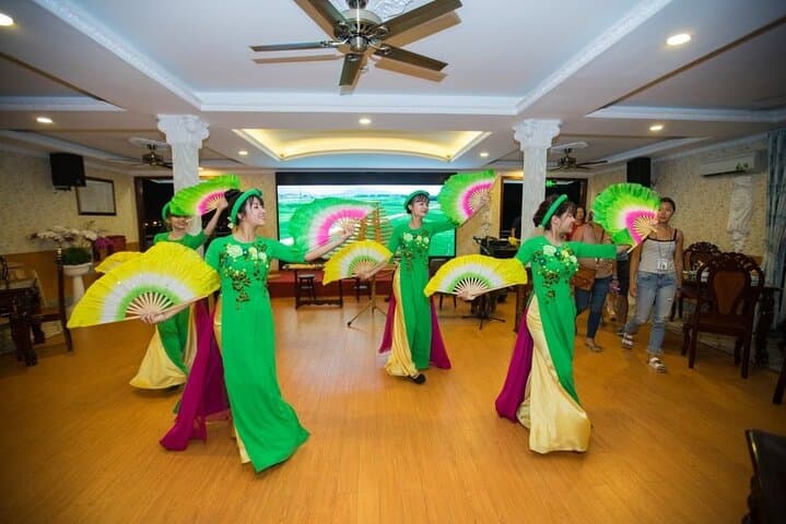 Saigon River Dinner Cruise with Live Music — Ho Chi Minh Night Cruise & Buffet photo 3