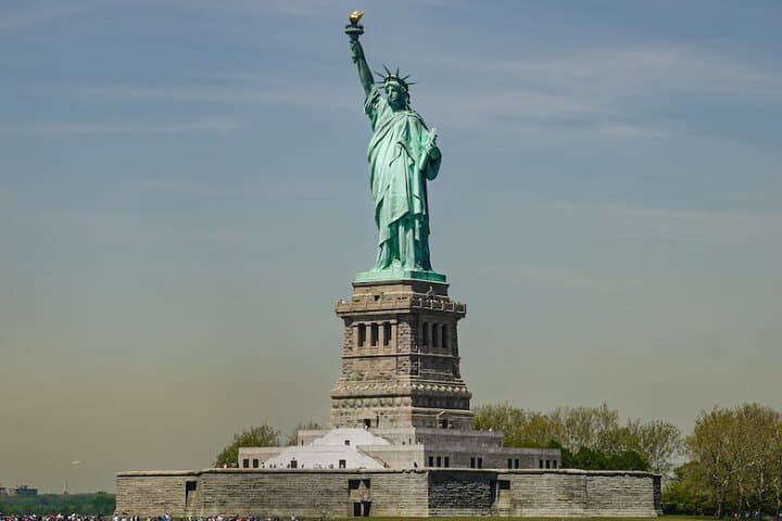 One-Day Luxury New York City Tour — Choose Landmarks & Statue Cruise photo 2