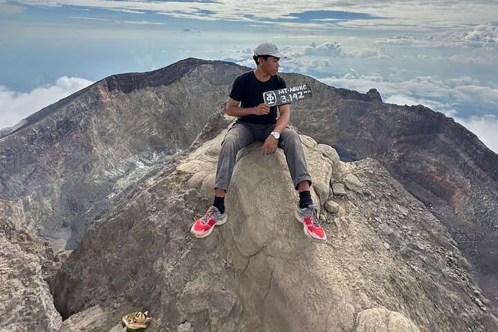 Mount Agung Sunrise Trek: Guided Ascent to Bali’s Highest Sacred Peak photo 2