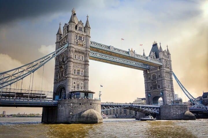 Tower Bridge & London Highlights: Private 5-Hour Walking Tour photo 6