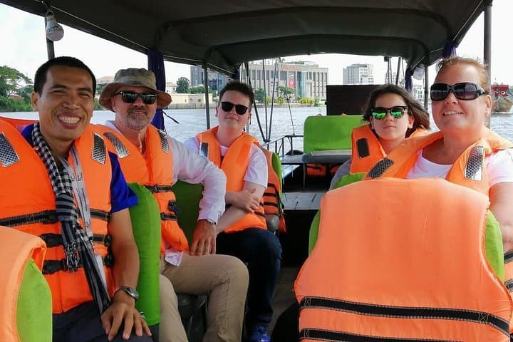 Full-Day Mekong Delta Ben Tre Cruise and Rowing Boat Tour from Ho Chi Minh City