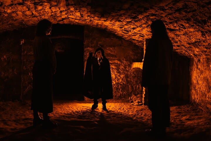Edinburgh After Dark: Multi-Sensory Night Walking Tour & Haunted Blair Street Vaults photo 4