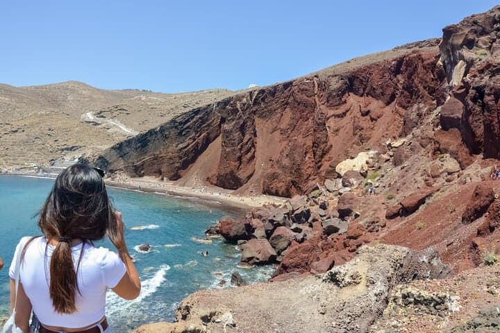 Santorini Family Cultural Day Tour: Oia, Akrotiri, Red Beach & Local Music photo 4