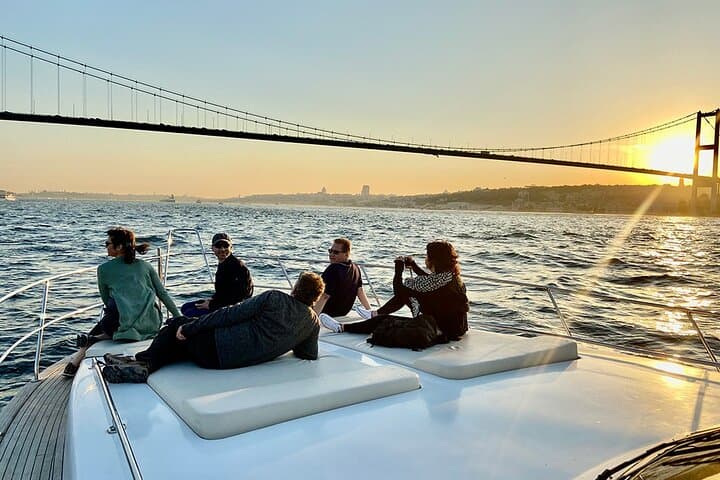 Sunset Bosphorus Yacht Tour: Istanbul Evening Cruise Between Continents