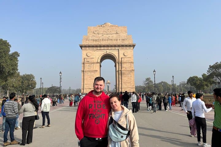Private Full-Day Tour of Old and New Delhi: Red Fort, Qutub Minar & Chandni Chowk Rickshaw
