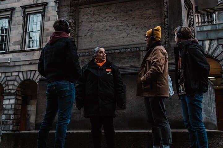 Skip-the-Line Royal Mile & Edinburgh Castle Small-Group Walking Tour photo 3