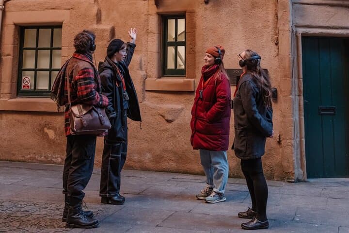 Skip-the-Line Royal Mile & Edinburgh Castle Small-Group Walking Tour photo 4