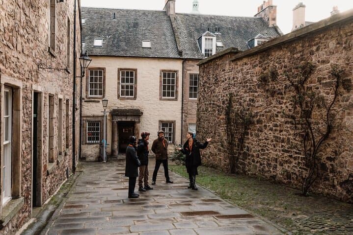 Skip-the-Line Royal Mile & Edinburgh Castle Small-Group Walking Tour photo 2