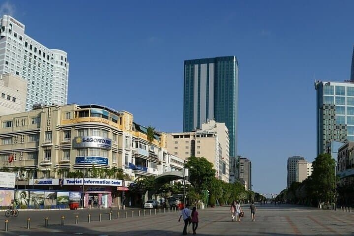 Saigon Street Food Walk: A 3-Hour Local-Guided Culinary Tour photo 4