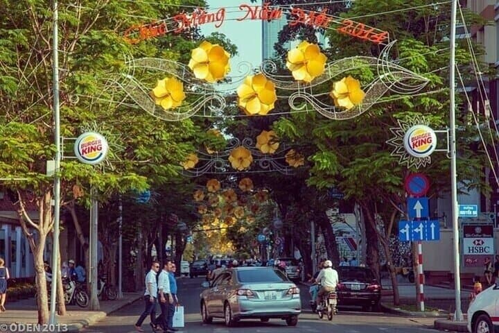 Saigon Street Food Walk: A 3-Hour Local-Guided Culinary Tour
