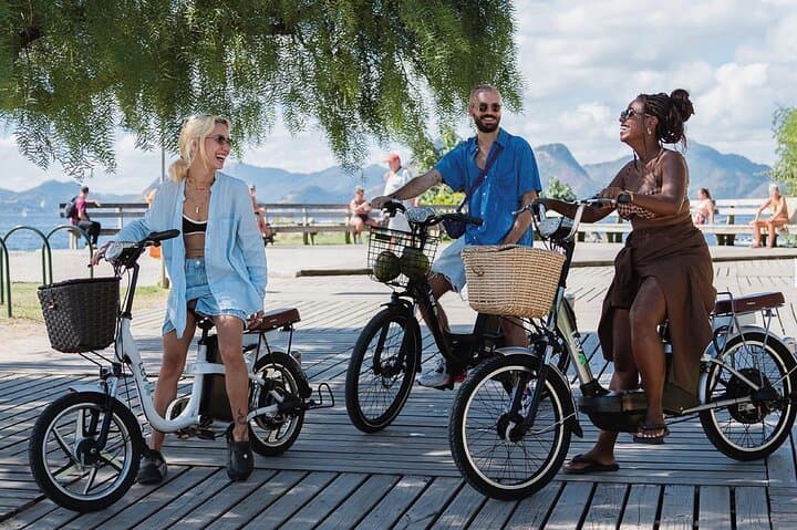 Rio Coastal E-Bike Tour: Leblon to São Conrado — Beaches & Lagoon (20 km) photo 1