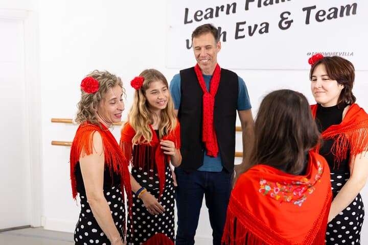 Learn Flamenco in Triana: 1-Hour Dance Class with Optional Costume in Seville photo 6