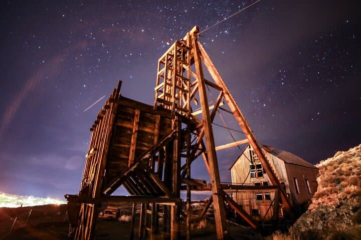 Luxury Bronco Dark-Sky Stargazing from Las Vegas — Off-Road Night Sky Tours photo 3