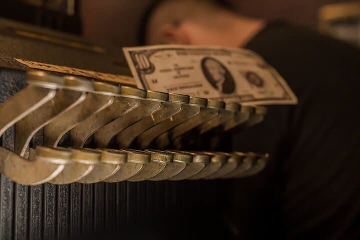 Speakeasy Escape Room Avondale: Private 60-Minute Immersive Puzzle Game photo 3