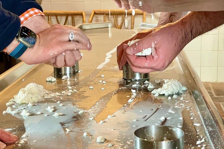 Private Cheese-Making and Wine Tour to Azeitão & Sesimbra from Lisbon photo 2