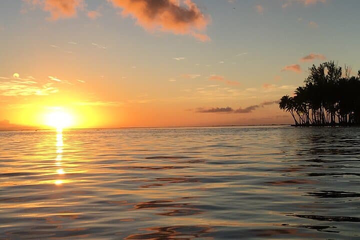 Private Sunset on Blue Lagoon: Champagne Cruise Facing Bora Bora photo 5