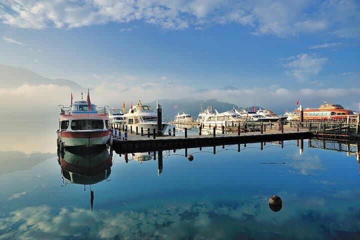 Sun Moon Lake 2-Day Private Tour from Taipei — Boat Rides, Temples & Taichung Architecture photo 2