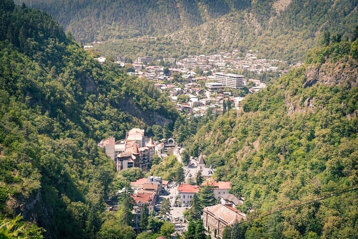 Discover Borjomi: Healing Springs and Historic Streets Walking Tour photo 5