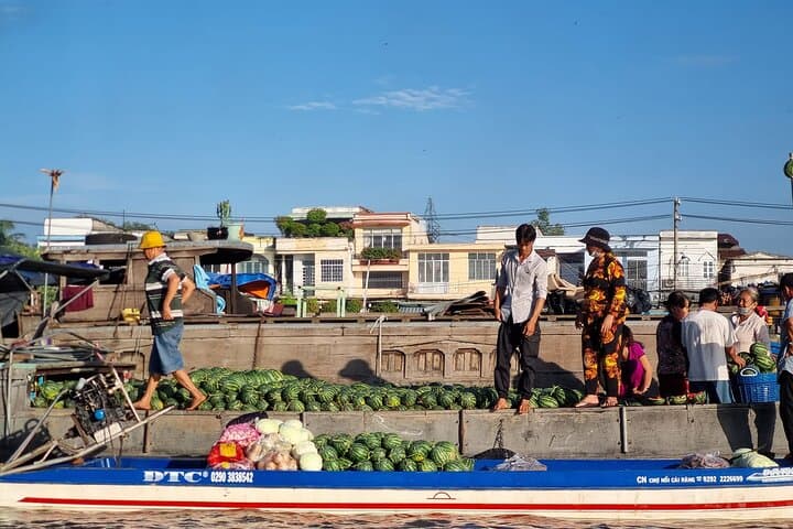 Cai Rang Floating Market Morning Cruise — Mekong Delta Day Tour photo 5