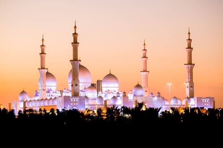 Abu Dhabi: Sheikh Zayed Grand Mosque and BAPS Hindu Mandir Tour Guide