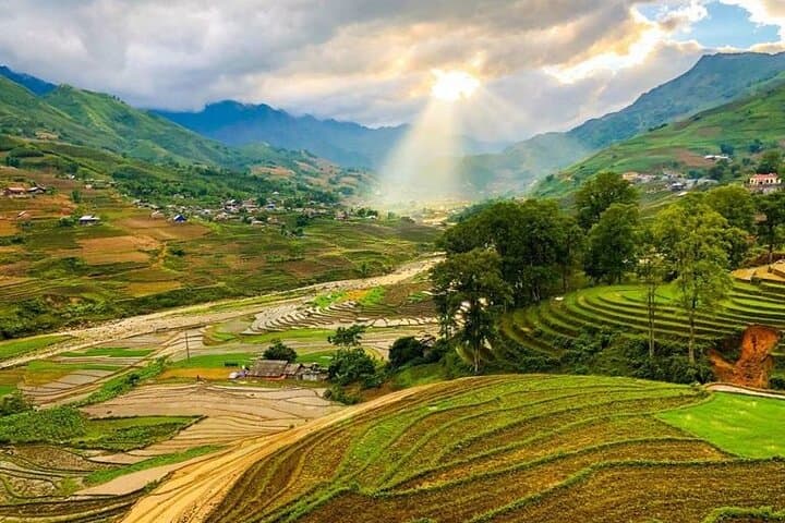 Sapa Mountain Views and Villages Trek — Private Day Hike to Fansipan & Muong Hoa Valley photo 3