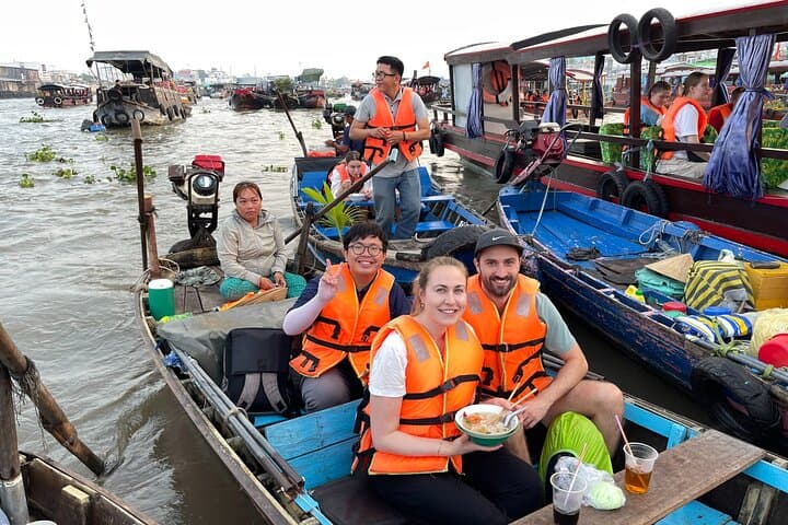 Can Tho Private Ecotour: Cai Rang Floating Market & Lung Ngoc Hoang Nature Reserve photo 2