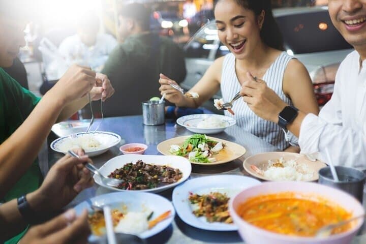 Singapore Street Food Walking Tour — Kampong Glam, Little India & Chinatown Tastes