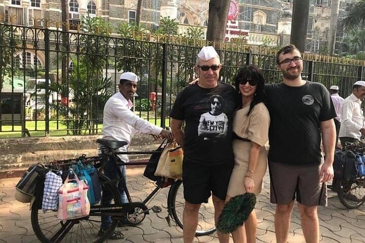 Mumbai Street Food Tour in Dadar: Local Guide to Bites & Markets photo 4