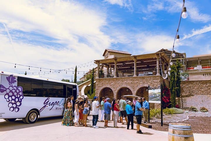 Private All-Inclusive 4-Winery Tour in Temecula Valley: Full-Day Wine Country Experience photo 2
